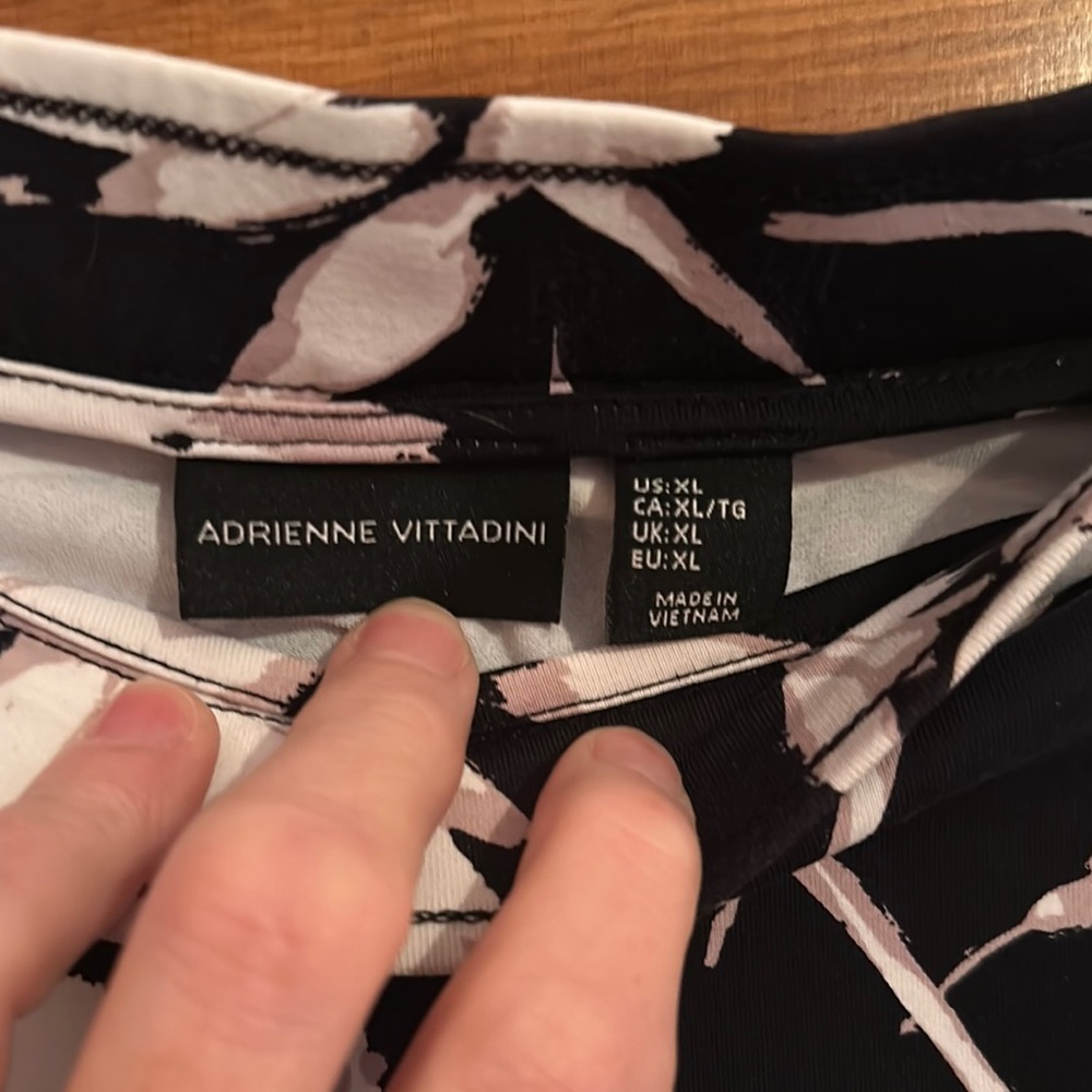 Adrienne Vittadini Floral Black and White Women's Skirt with elastic waist - Picture 2 of 2